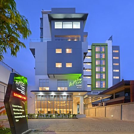 Whiz Prime Hotel Basuki Rahmat Маланг Екстер'єр фото