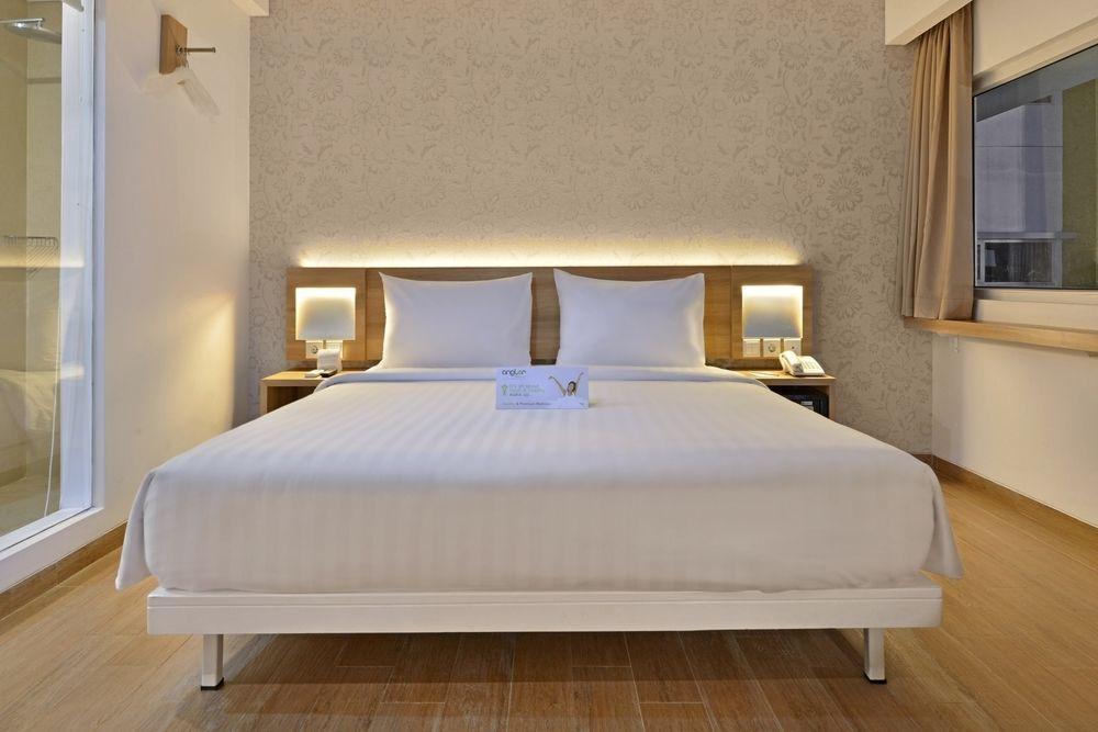 Whiz Prime Hotel Basuki Rahmat Маланг Екстер'єр фото