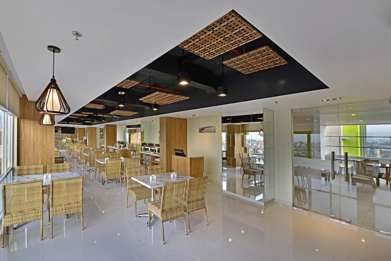 Whiz Prime Hotel Basuki Rahmat Маланг Екстер'єр фото